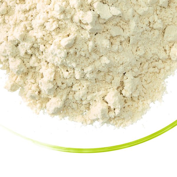 Vepro GEL 100 PC off-white protein powder in a glass dish